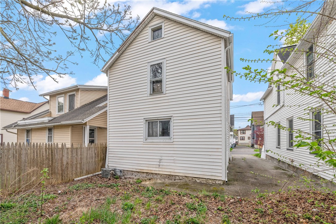 137 W Elm Street, East Rochester, New York image 36