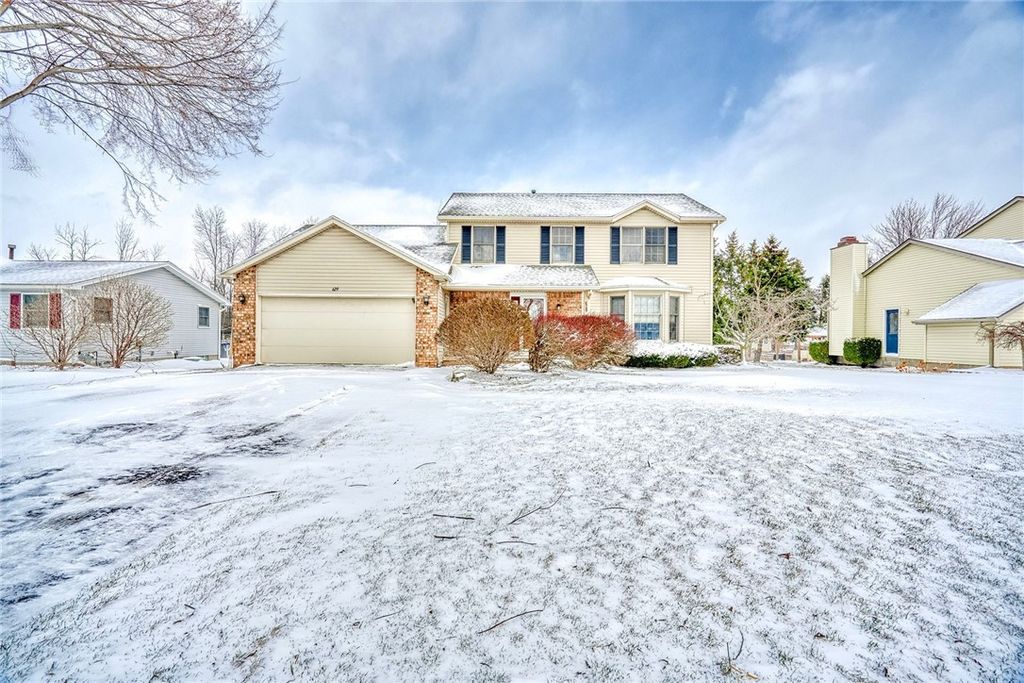 Photo of 629 Guinevere Drive, Greece, NY 14626 (MLS # R1667410)