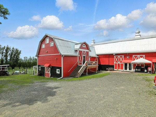 356 Anderson Hill Road-Beautiful Big Barn Venue