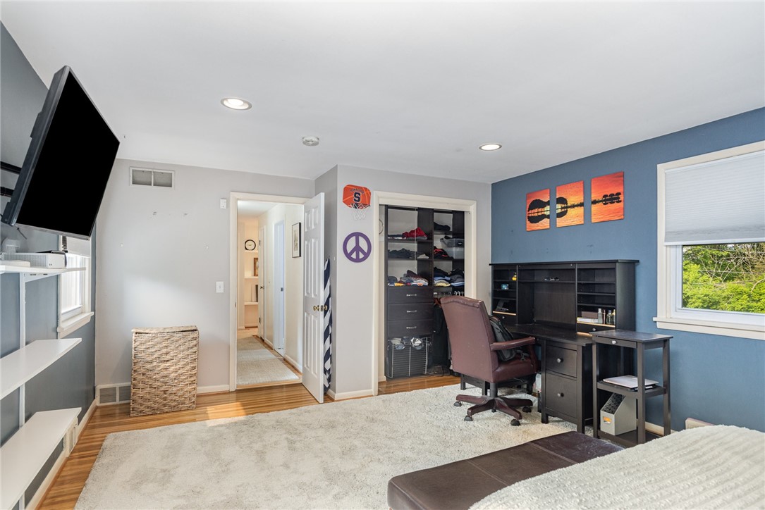 99 Grosvenor Road, Brighton, New York image 38