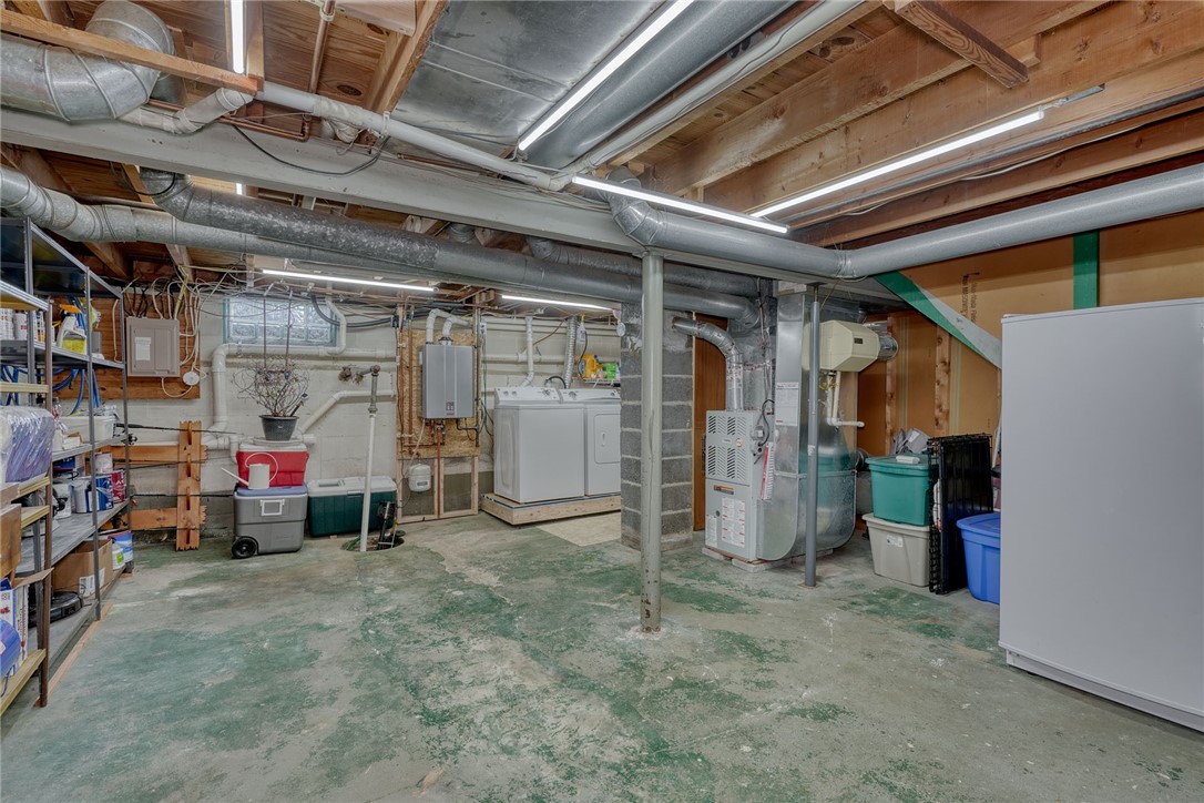 588 Adams Road, Webster, New York image 32