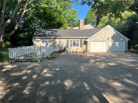 Homes For Sale - 1743 Calkins Road<br/> Pittsford, NY 14534