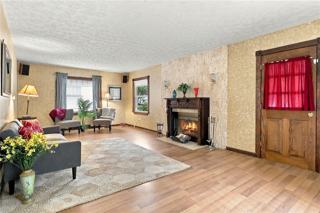 545 Seneca Avenue