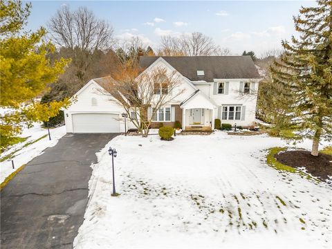Homes For Sale - 23 Hadley Court<br/> Pittsford, NY 14534