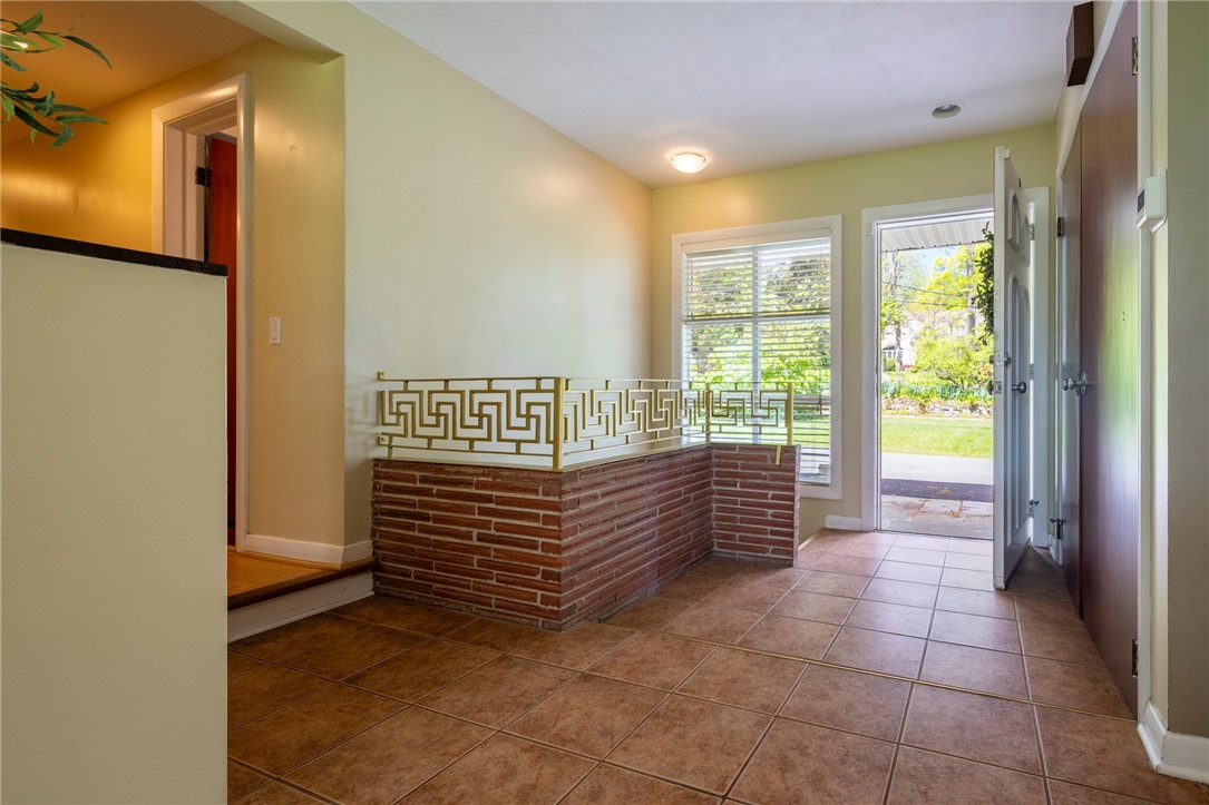 4282 East Avenue, Pittsford, New York image 34