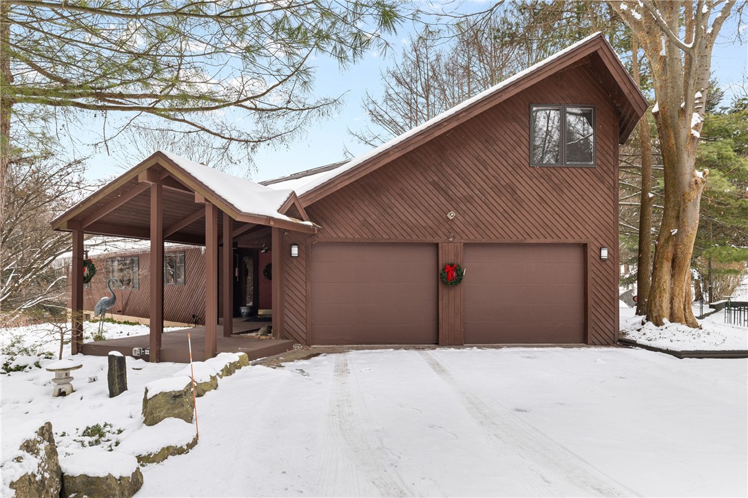 1551 Cranberry Pond Trl, Victor, New York image 3