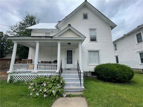 Photo of 9 King Street, Norwich, NY 13815 (MLS # R1550262) Photo of 9 King Street, Norwich, NY 13815 (MLS # R1550262)