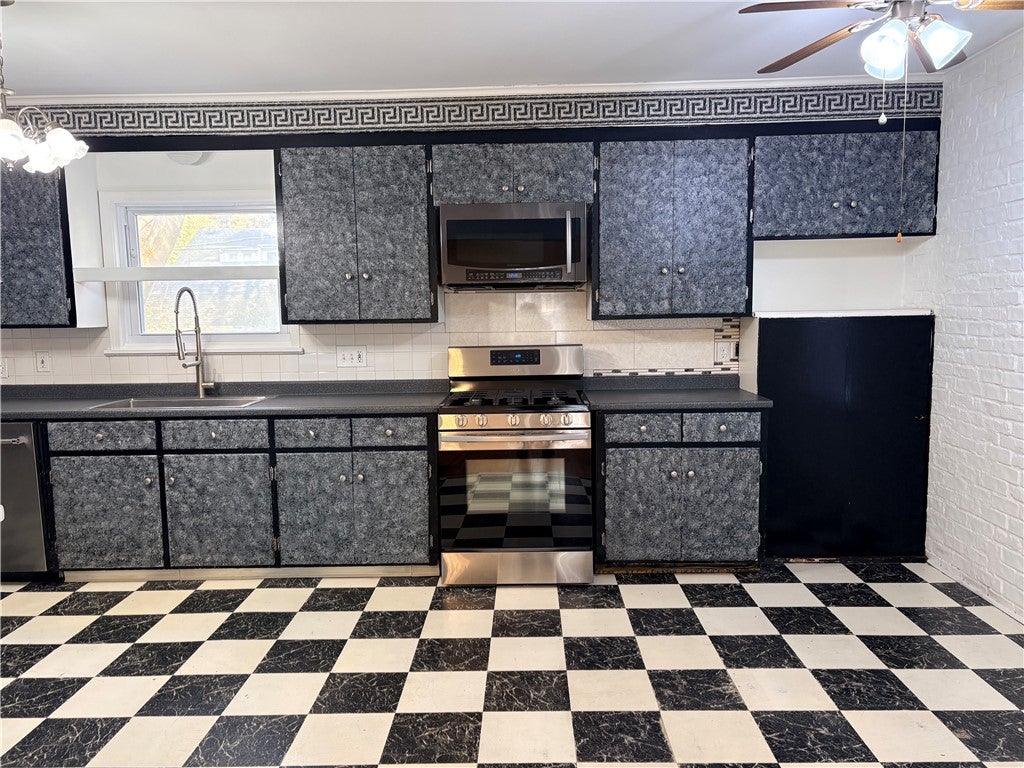100 Beverly Hgts
