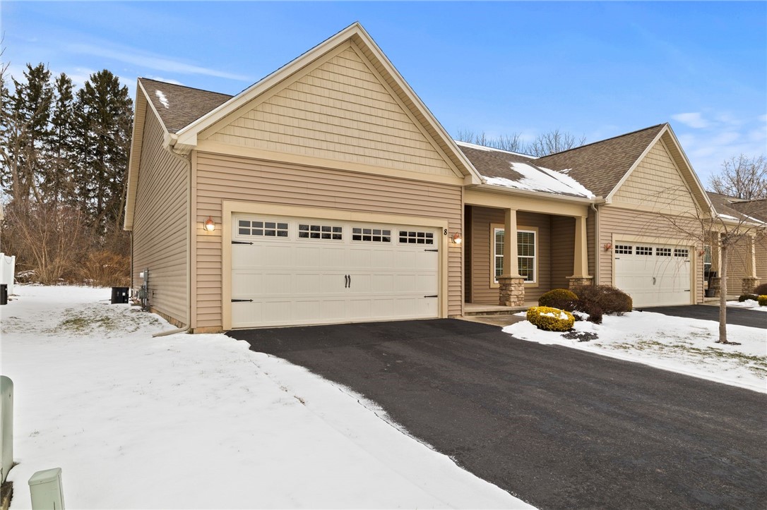 8 Golden Oaks Way, Gates, New York image 3