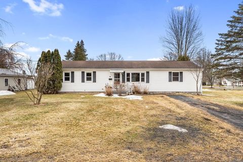 98 Norris Drive Waterloo NY 13165