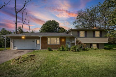Tiny photo for 879 Maiden aka 11 Black Walnut Dr Lane, Greece, NY 14615 (MLS # R1706006)