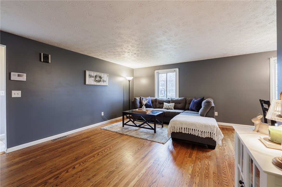 88 Woodsong Lane, Greece, New York image 3