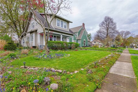Homes For Sale - 65 Bradford Road<br/> Brighton, NY 14618