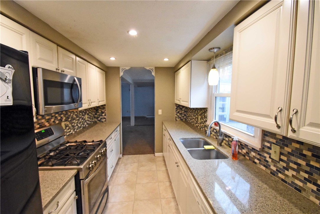 21 Algonquin Drive, Big Flats, New York image 8