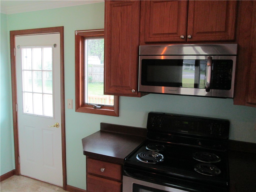 54 Seneca Street, Webster, New York image 23