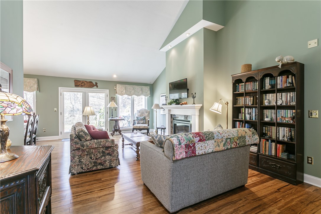 38 Winding Creek Lane, Penfield, New York image 8
