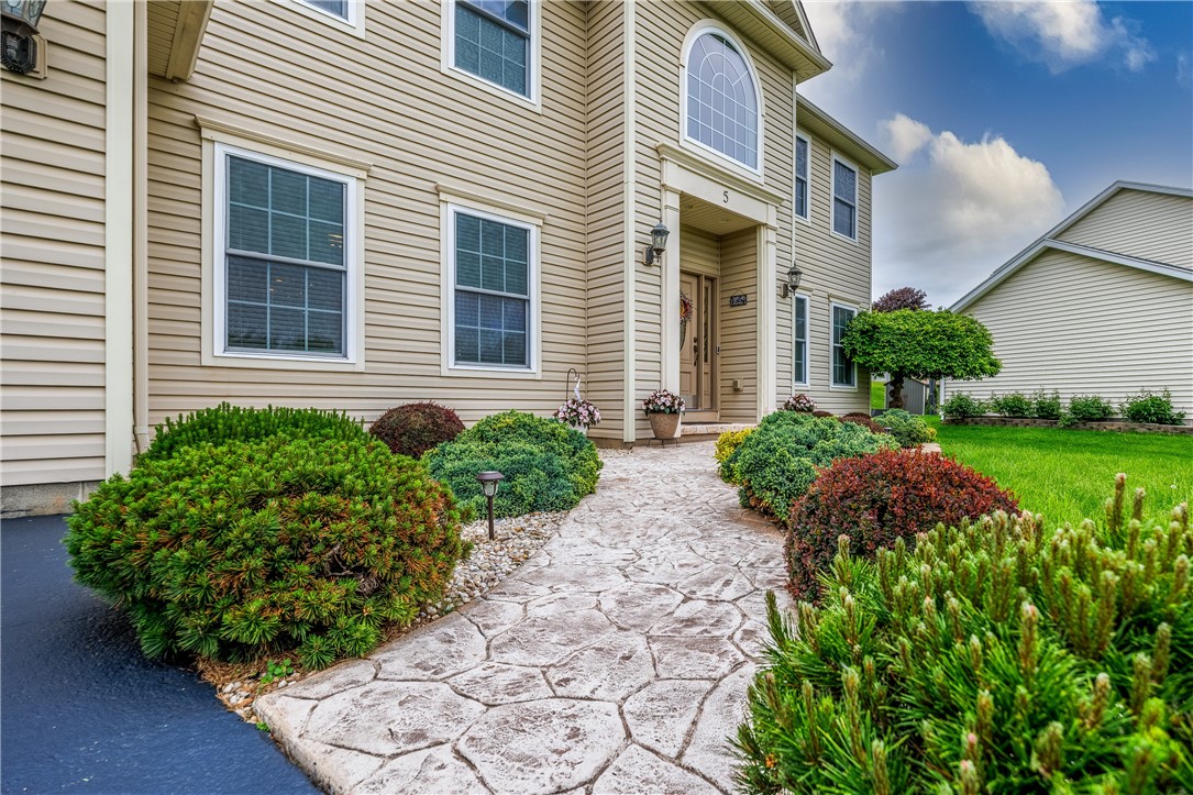 5 Royce Drive