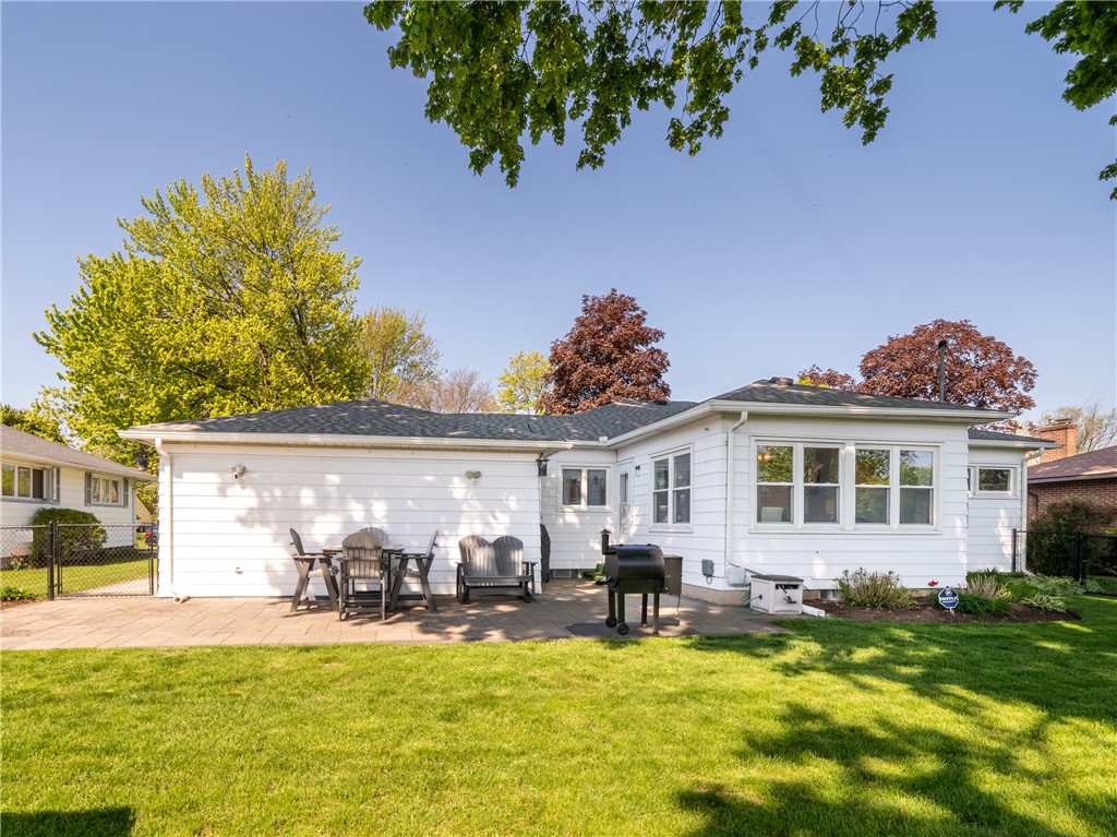 92 Carol Drive, Irondequoit, New York image 8