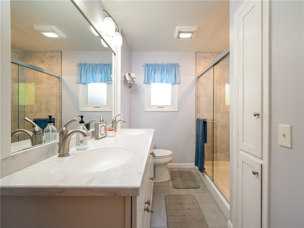 92 Carol Drive, Irondequoit, New York image 32
