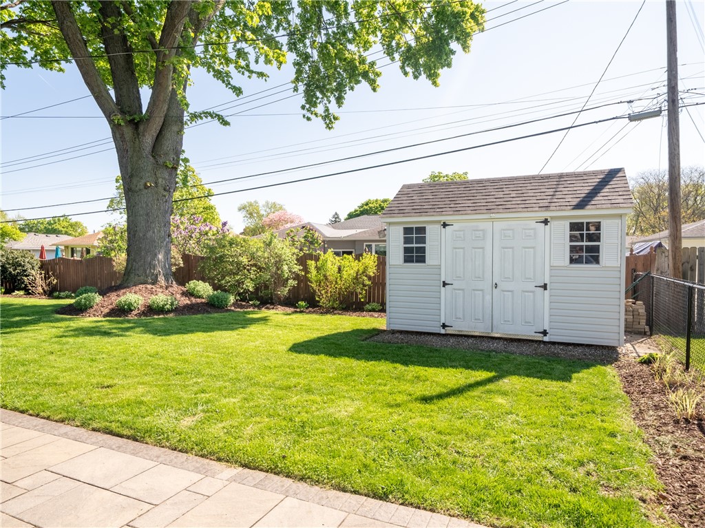 92 Carol Drive, Irondequoit, New York image 6