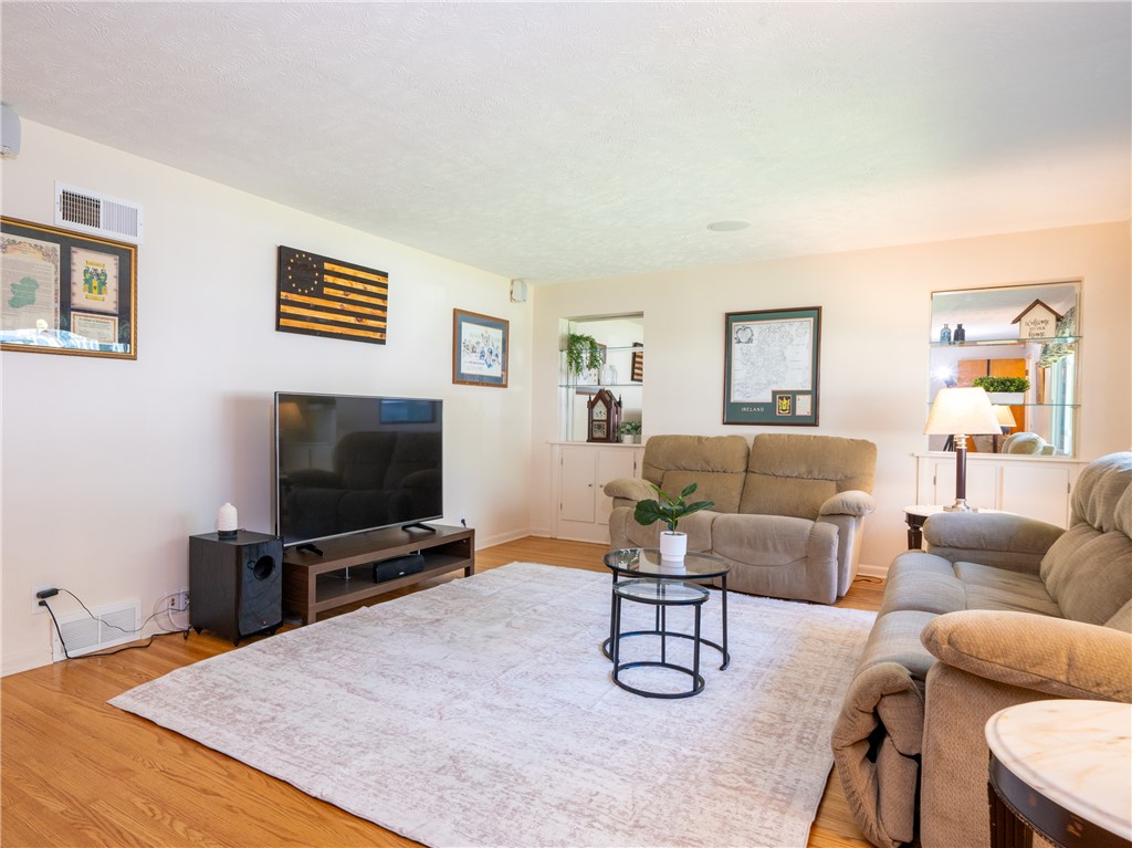 92 Carol Drive, Irondequoit, New York image 16