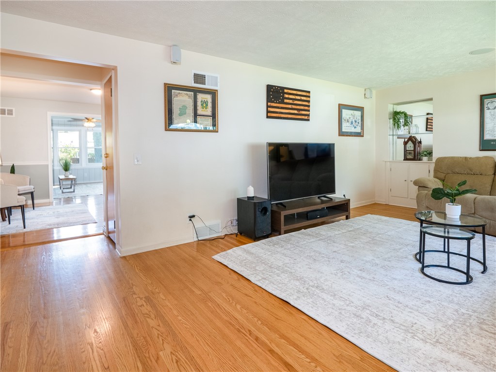 92 Carol Drive, Irondequoit, New York image 15