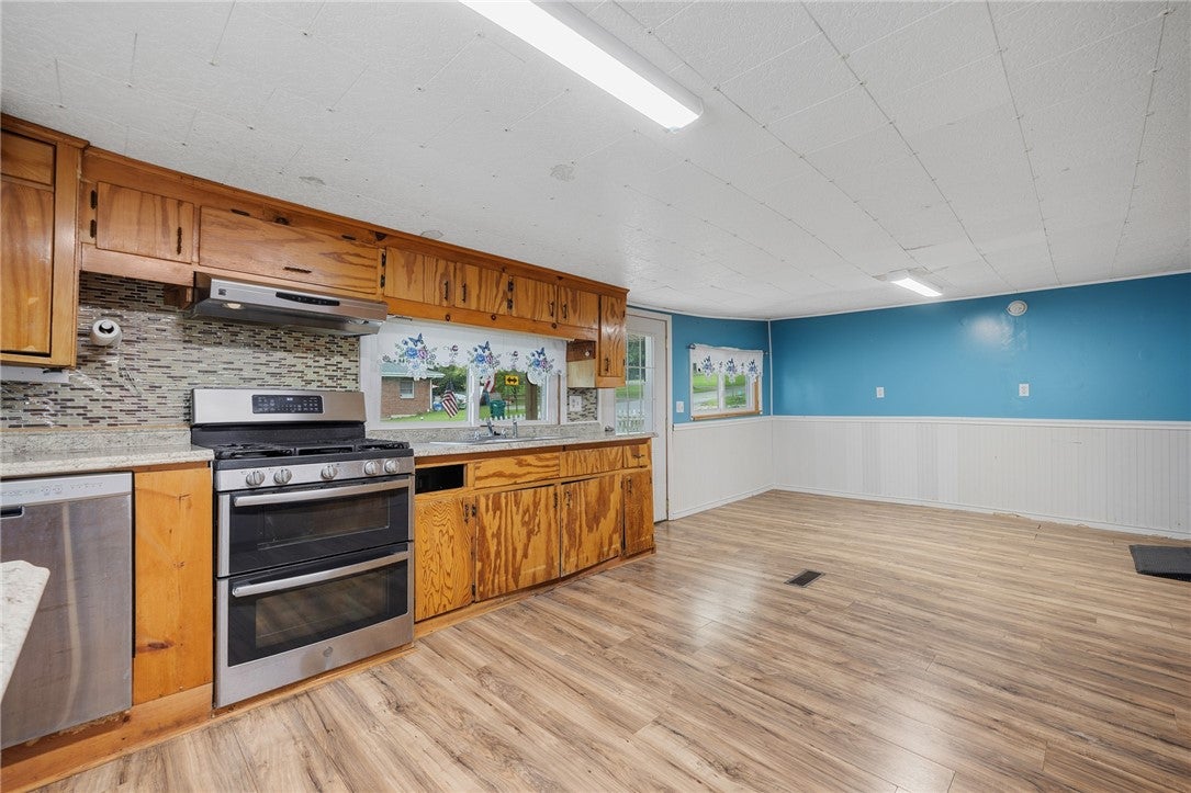 3936 (5) Perry Avenue 3936