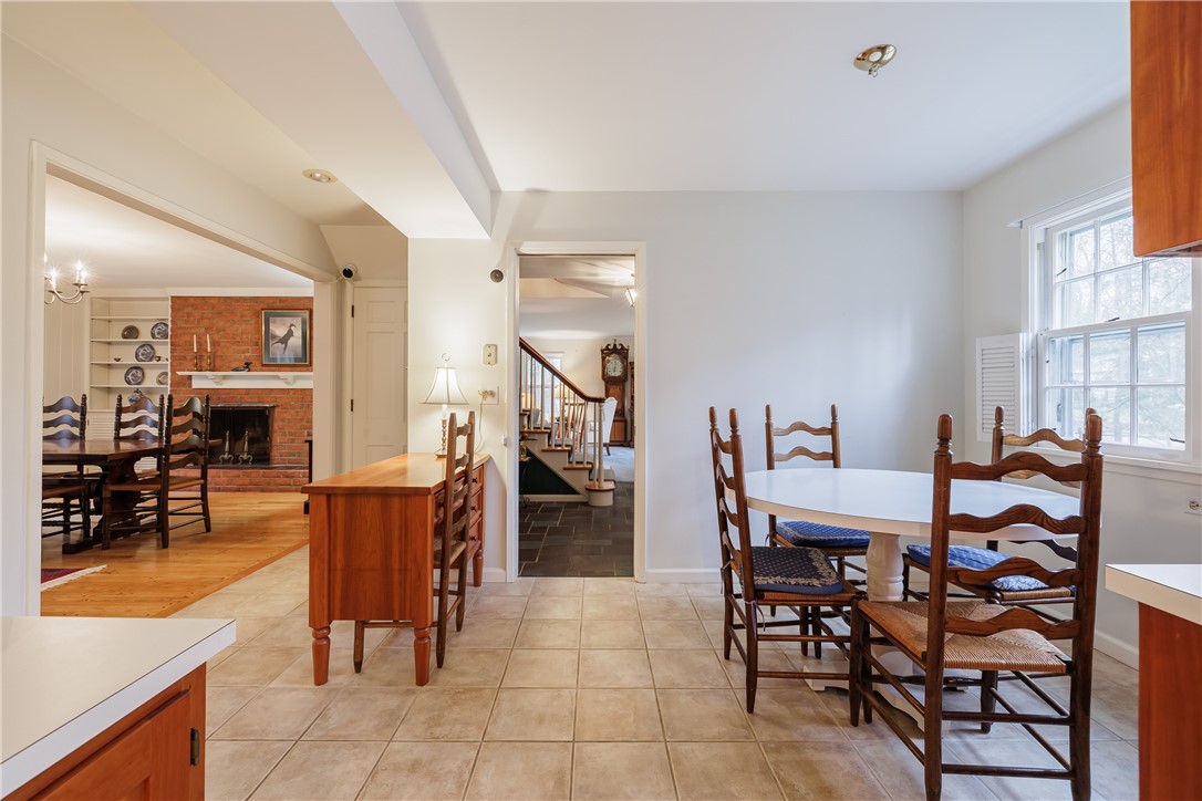 646 Oakridge Drive, Irondequoit, New York image 16