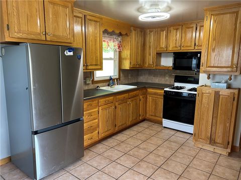 Tiny photo for 72 Rodgar Lane, Bradford Town, PA 16701 (MLS # R1694683)