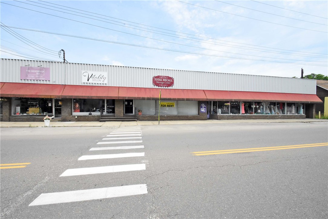 701-705 & 703R S Main Street