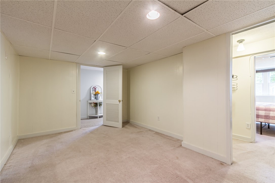 2935 Main Street, New York, New York image 35