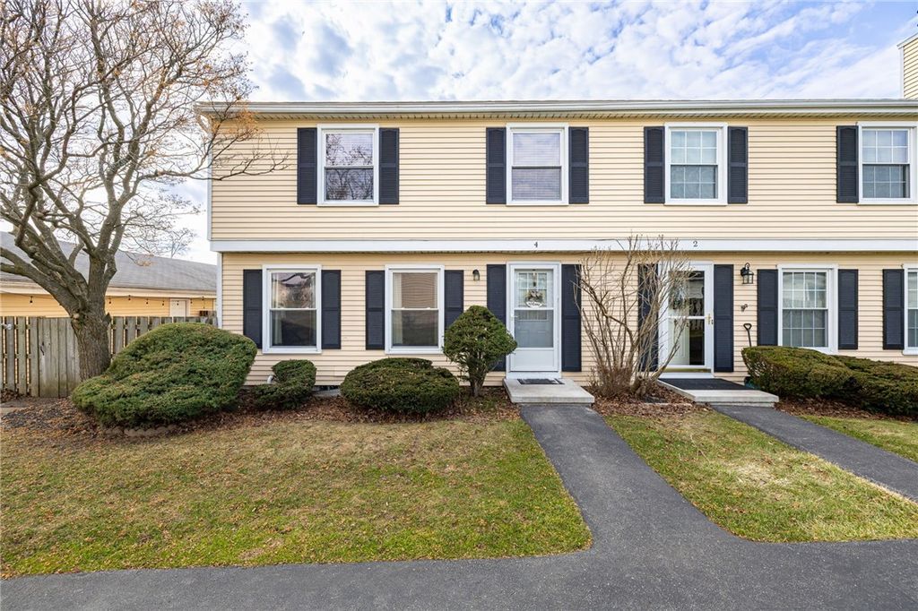 Photo of 4 Clearfield Drive, Webster, NY 14580 (MLS # R1666340)