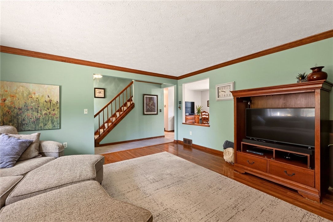 10 Slate Drive