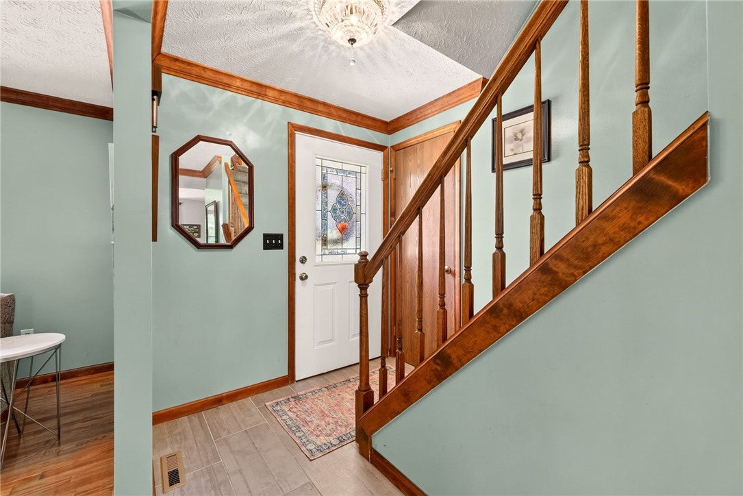 10 Slate Drive