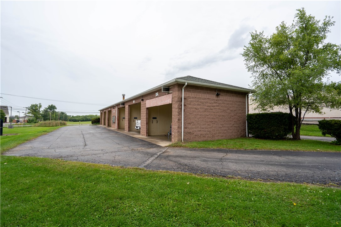 4172 lakeville road