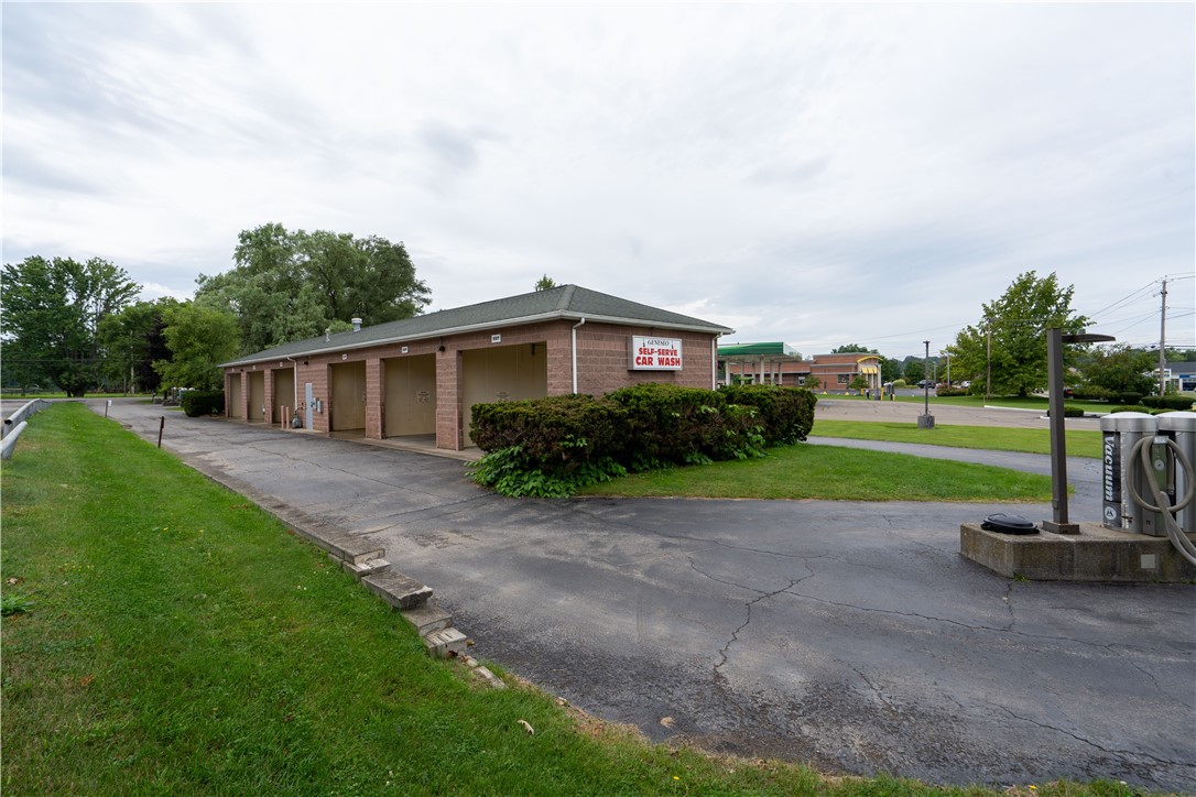 4172 lakeville road
