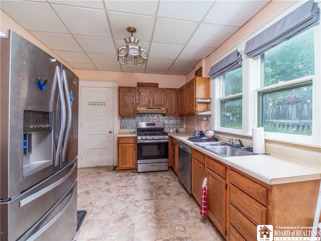 87 Livingston Avenue, Jamestown, New York image 9