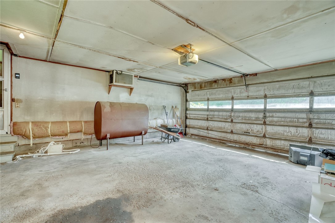 492 Drumm Road, Webster, New York image 40