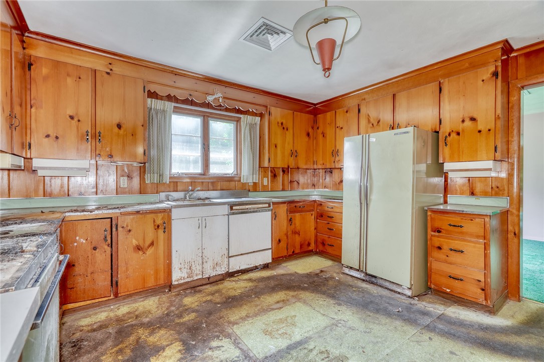492 Drumm Road, Webster, New York image 17