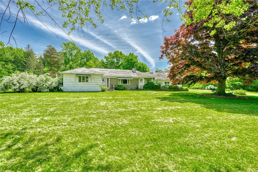 492 Drumm Road, Webster, New York image 1