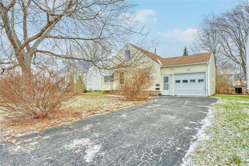 110 Ridgewood Road, Greece, NY 14626, MLS #R1656952 - Howard Hanna
