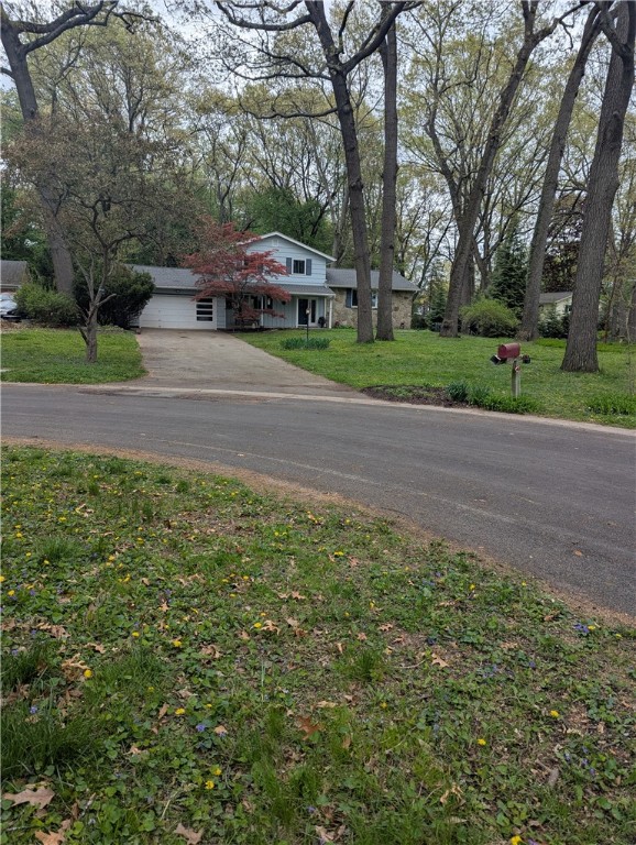 696 Summit Drive, Webster, New York image 3