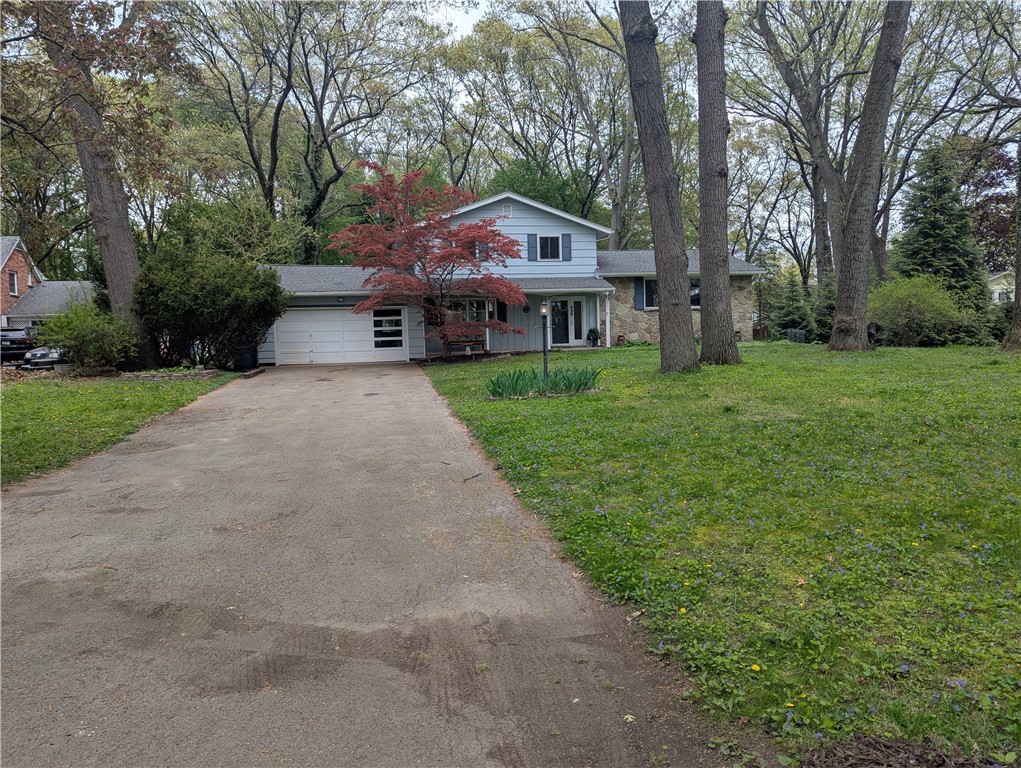 696 Summit Drive, Webster, New York image 2