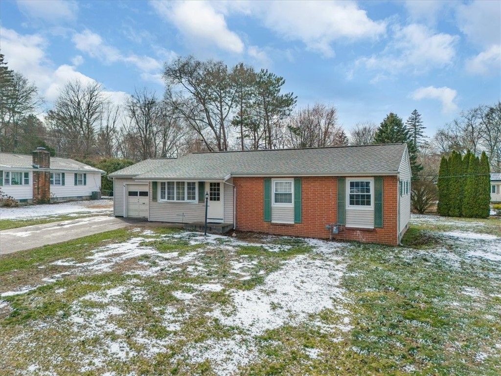 Photo of 210 Westmar Drive, Gates, NY 14624 (MLS # R1666803)