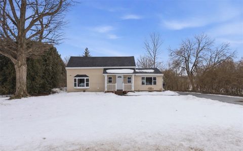 1647 Salt Road Penfield NY 14526