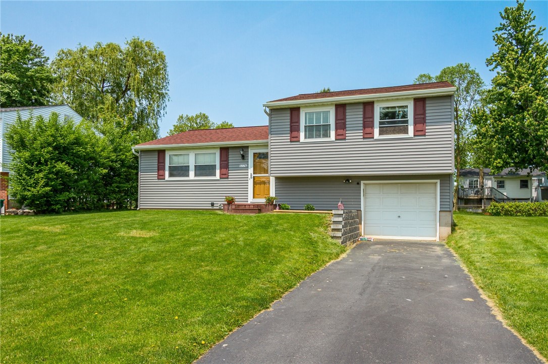 5776 Limestone Lane, Farmington, New York image 2
