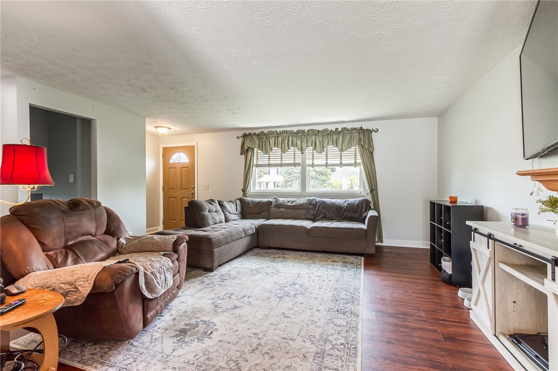 5776 Limestone Lane, Farmington, New York image 7