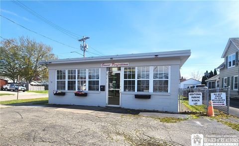 Photo of 359 Lake Shore Drive East DR, Dunkirk, NY 14048 (MLS # R1679322)