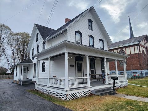 43 Chapel Street Mount Morris NY 14510