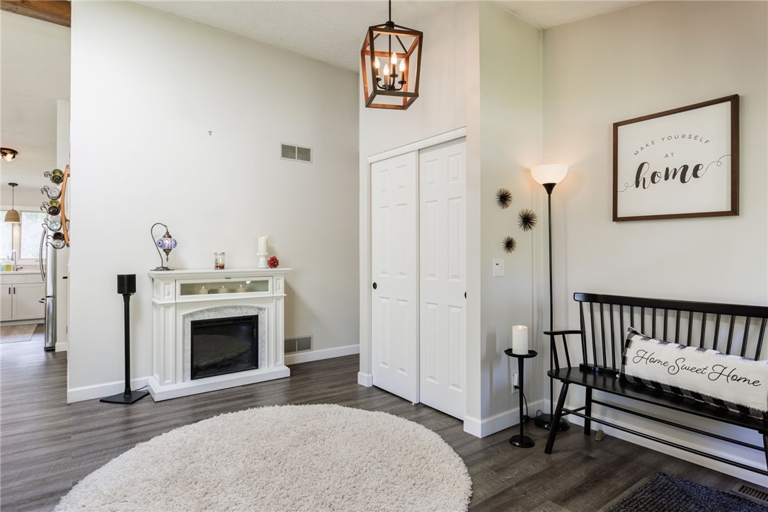53 Parkside Lane, Greece, New York image 3